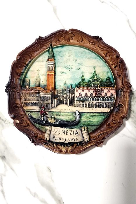 Декорированные тарелки на стену