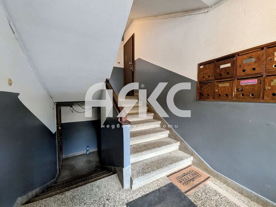 Продава се Тристаен апартамент в София, Изток - 91 кв.м за 2130 €/кв.м - Снимка #11