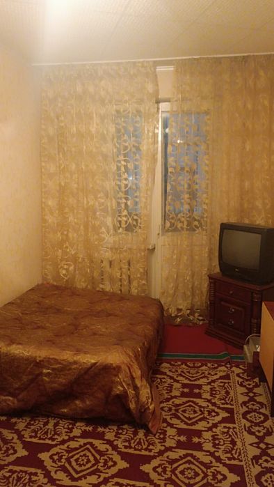 Сдам в аренду однокомнатную квартиру ,центр ,Момышулы 40