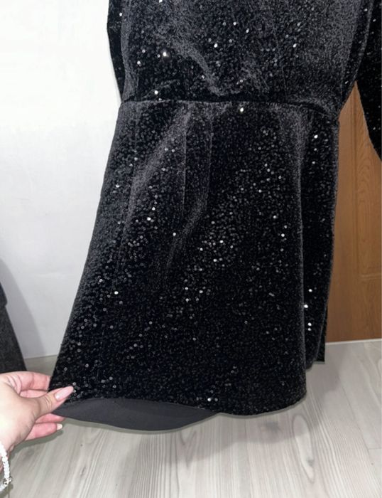 Rochie de seara neagra cu paiete