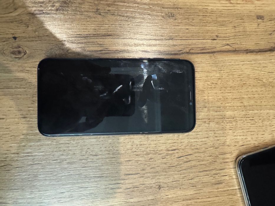 iPhone 10 белый 64 ГБ