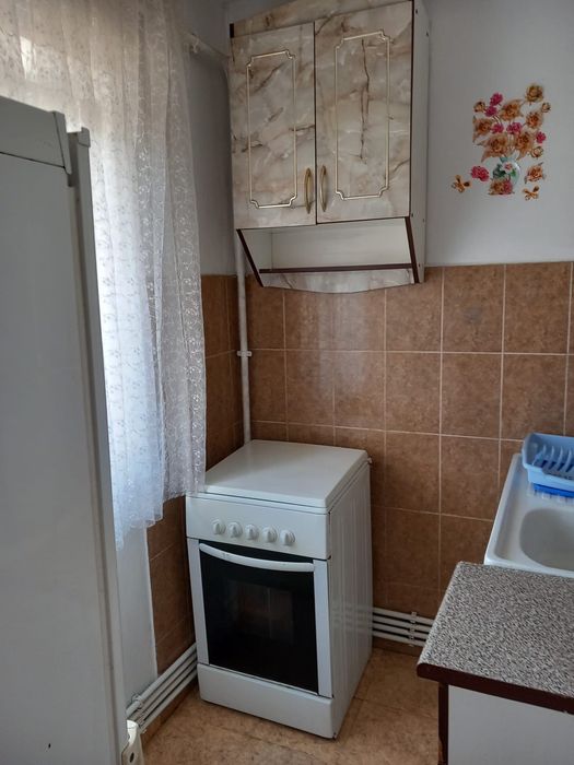 Garsoniera de inchiriat in Calan