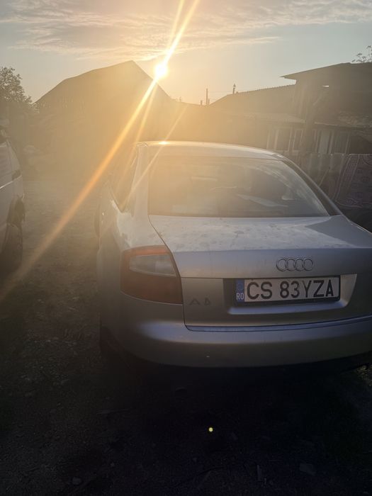 vând audi a4 b6 1.8 benzină