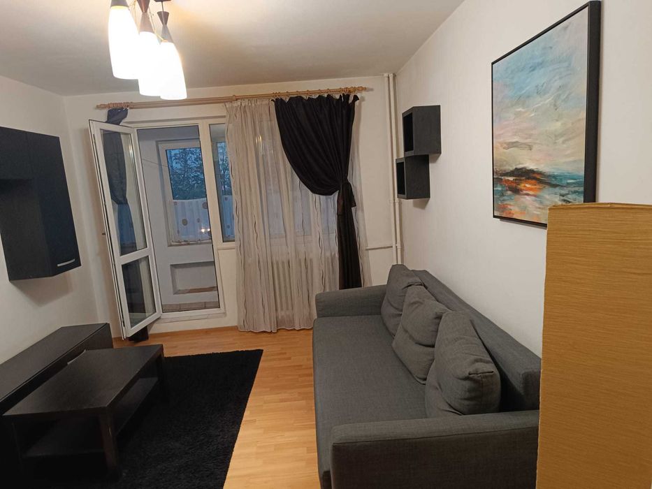 Proprietar ap 2 camere Titan, 55m²,3/10