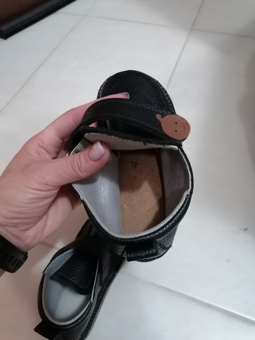 Vând ghetuțe Happy kids