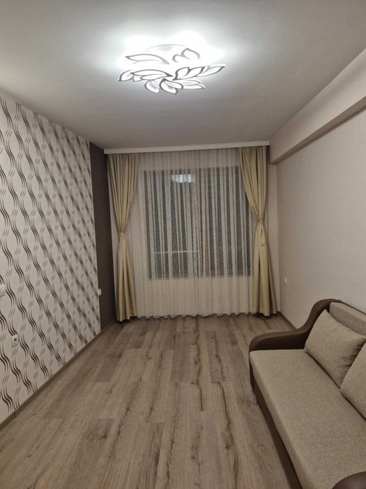 Дава се под наем Тристаен апартамент в Пловдив, Каменица 2 - 105 кв.м за 747.66 € - Снимка #1