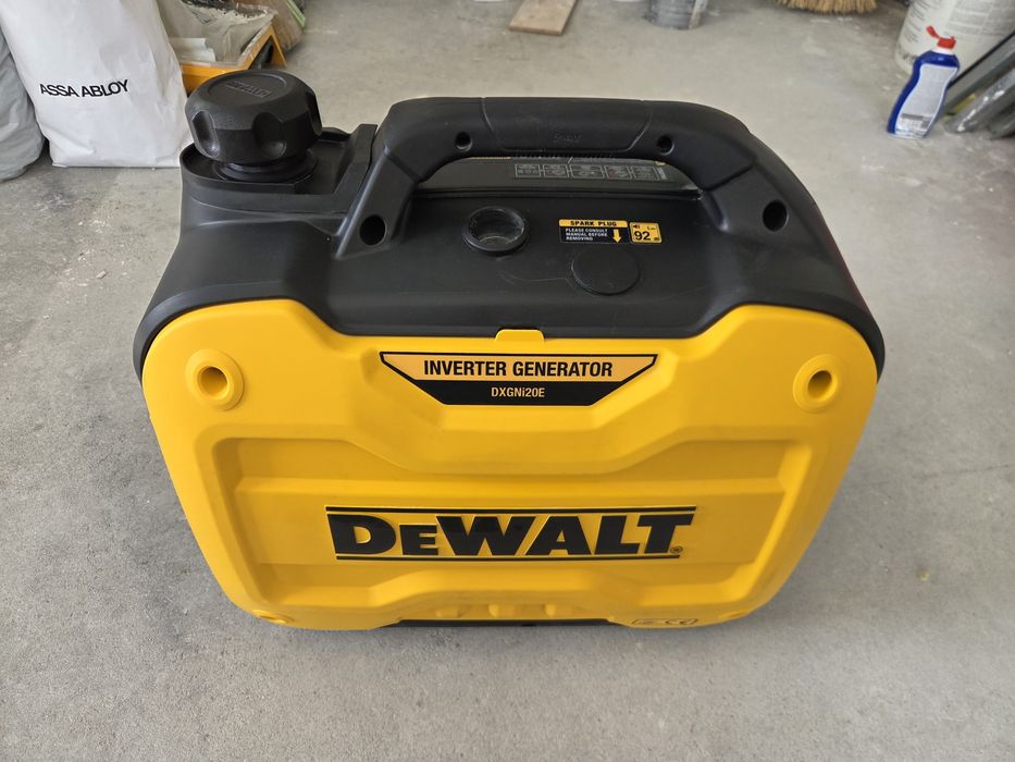 Генератор Dewalt DXGNI20e