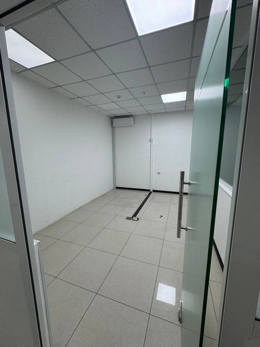 Аренда офис  Westminster 
213м2