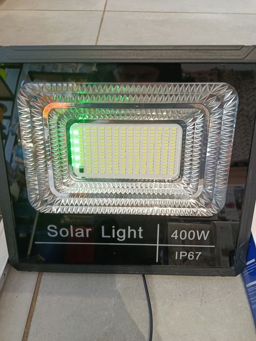 Proiector led solar 400w