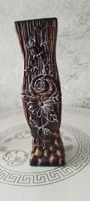 Напольная декоративная ваза