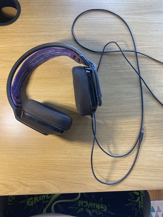 Căști Gaming Logitech G335 Negre, Stare Excelentă