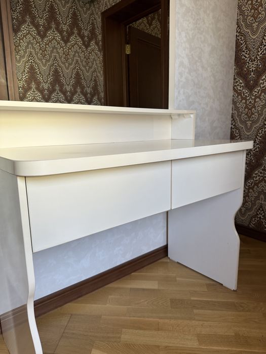 Туалетный столик