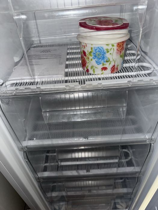 Морзильник вертиакальный