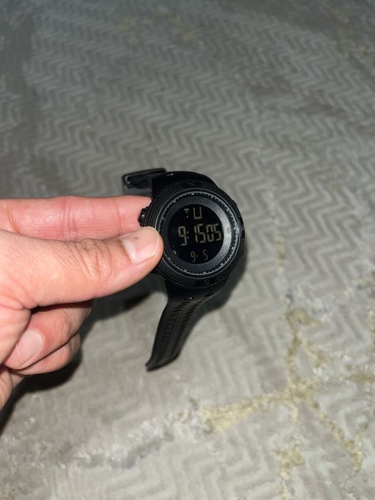 Продам спортивные часы