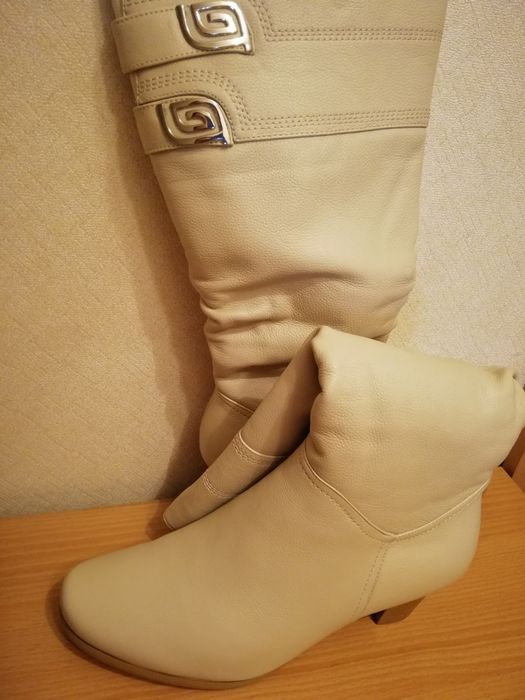 Сапоги молочные кожаные