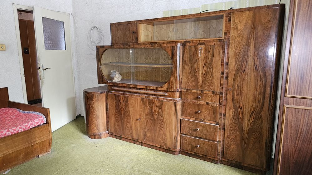 Стар скрин за реставриране