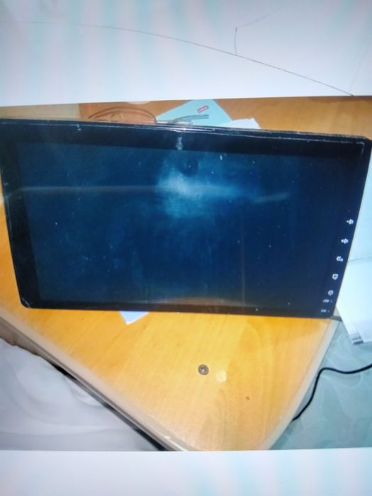 Продам срочно магнитолу