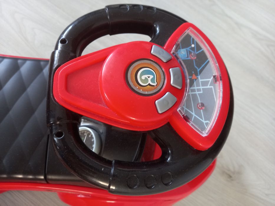 Детска кола за бутане с крачета