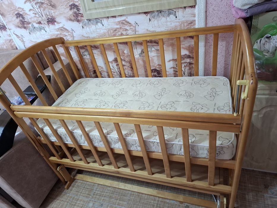 Продам Манеж детский