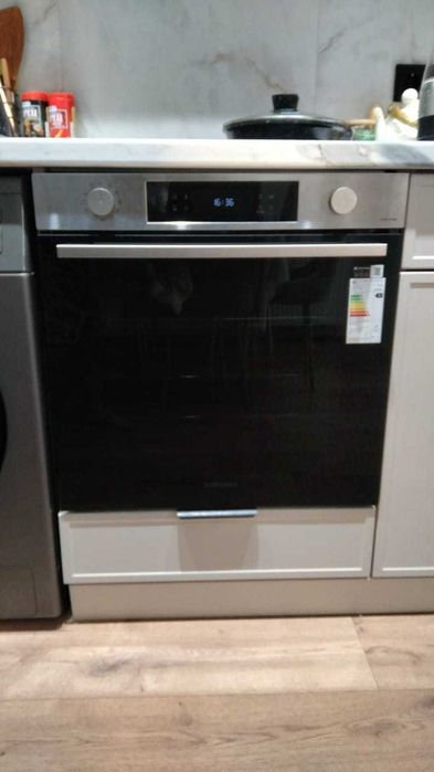 Духовка самсунг  новый продам