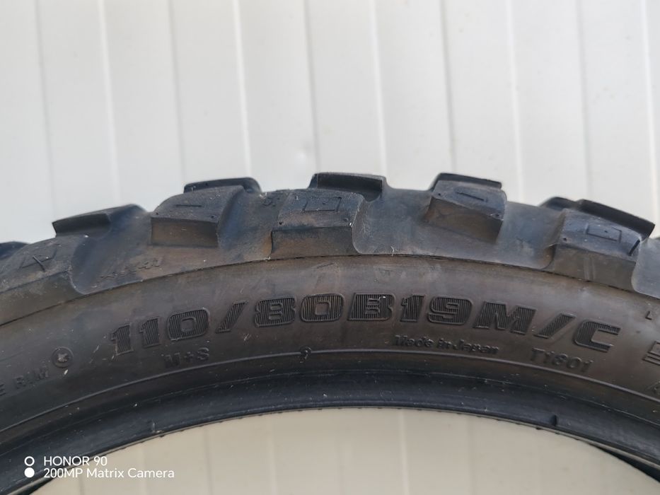 Anvelope moto aproape noi