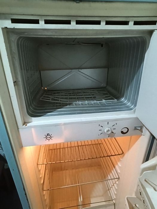 Продам холодильник  Sino