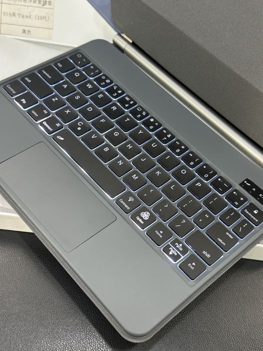 Magic Keyboard iPad 11 A16 Pro 11 Air