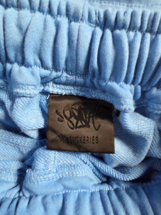 Tracksuit Syna World