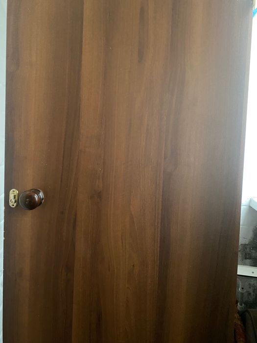 Двери межкомнатеые б/у