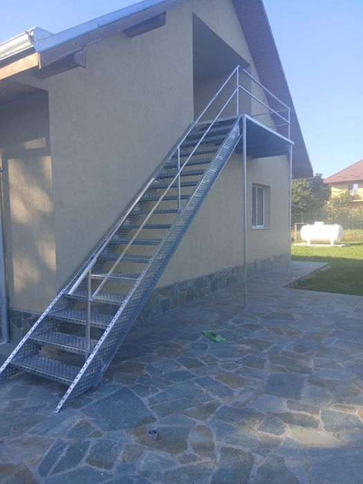 Scări metalice galvanizate