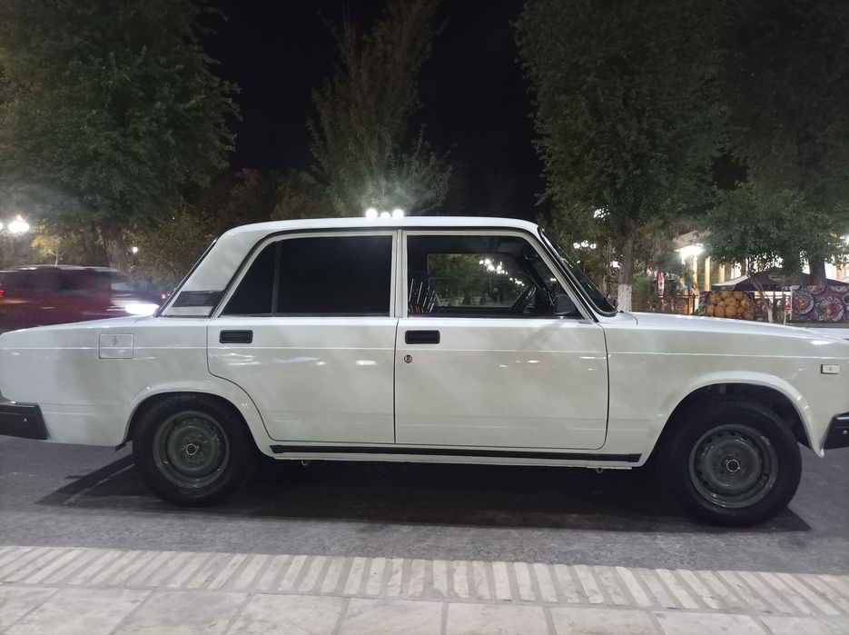 Lada kujggllhhkkbh