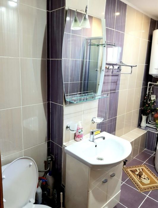 De inchiriat apartament 3 camere(transf.din 2), etaj 3, zona  Carrefour- Crihala.