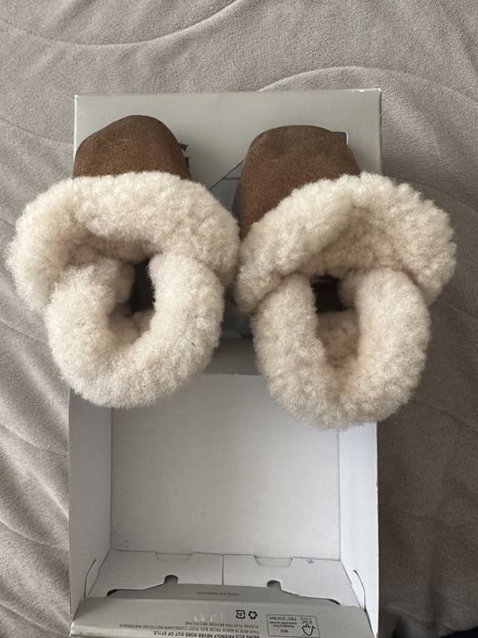 Бебешки ботушки UGG 18 номер