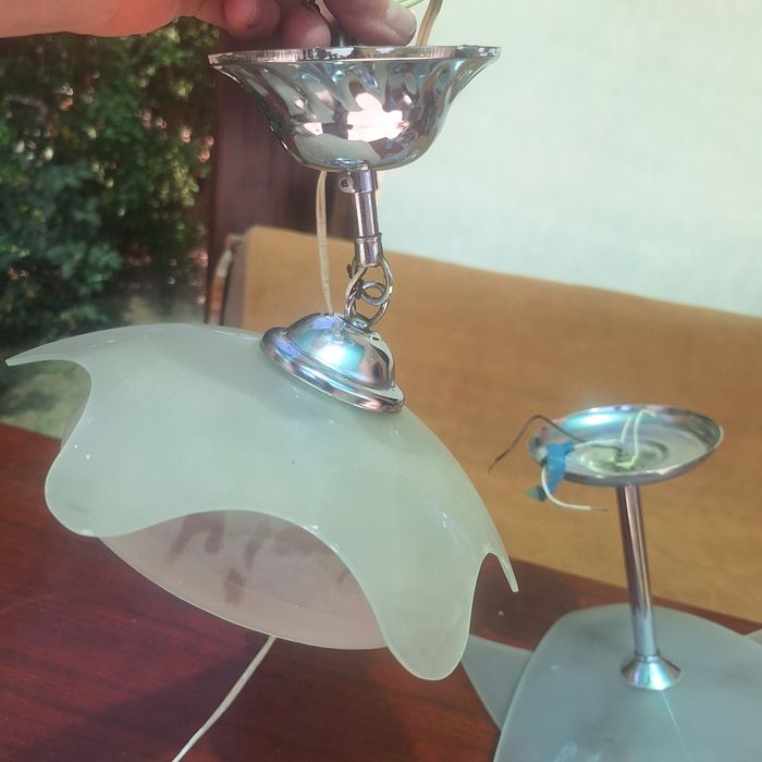 Люстры б/у в хорошем состоянии.