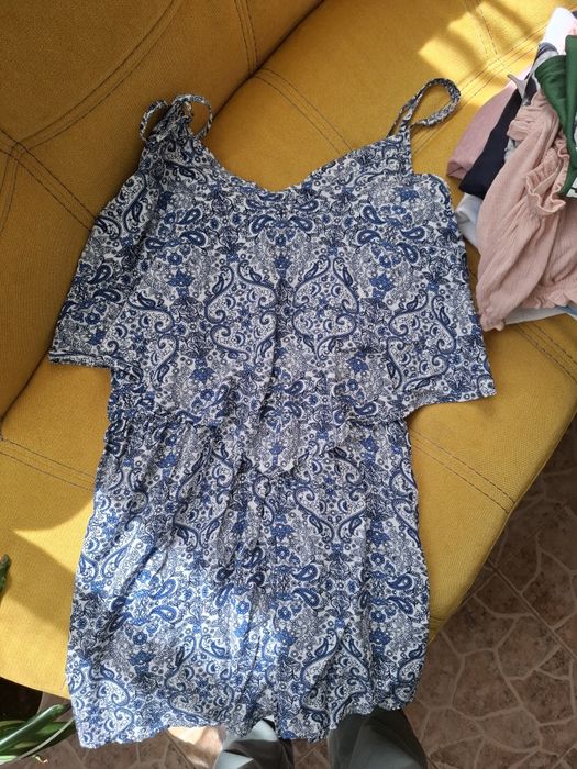 Къси панталонки и блузи