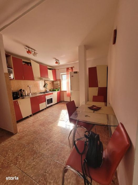 Apartament cu 3 camere, 70 mp, zona Garii