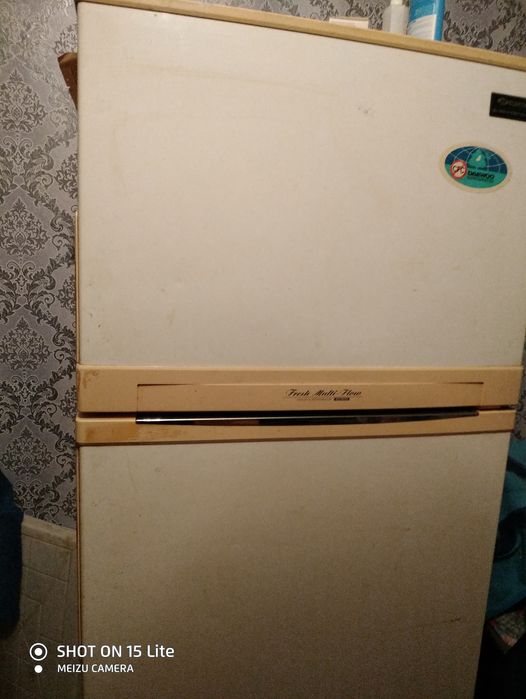 продам холодильник