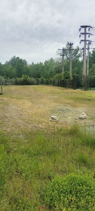 Vând teren intravilan