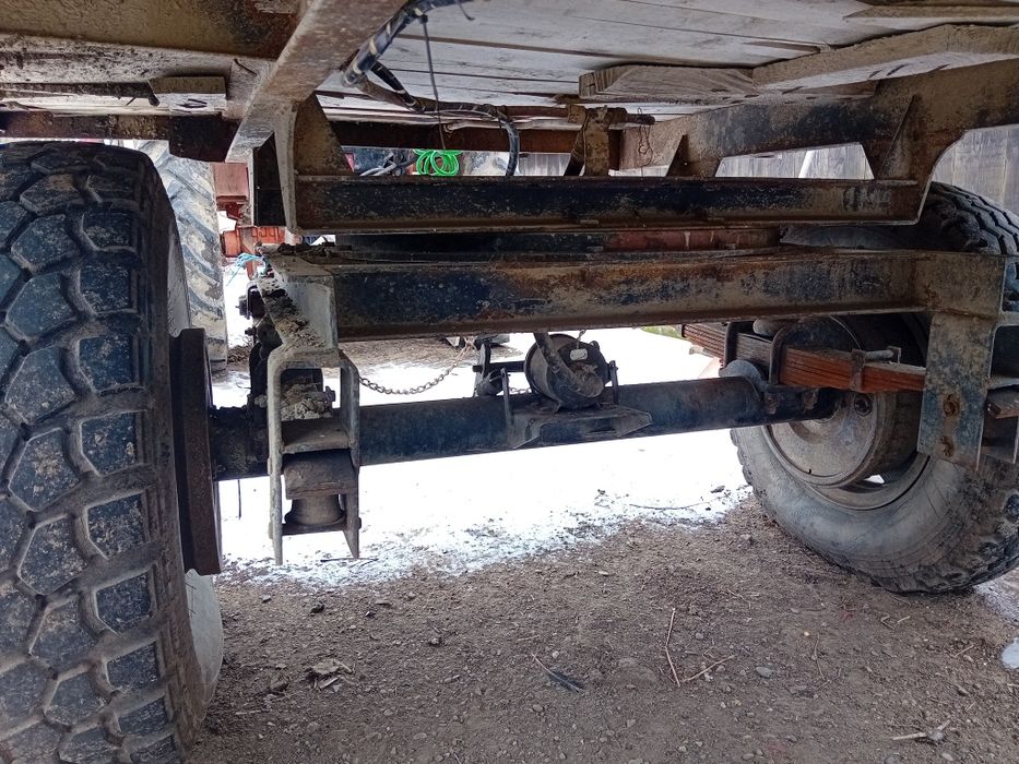 Vând remorcă fixă