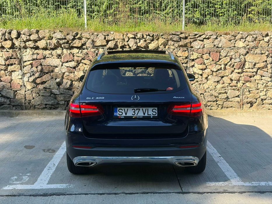 GLC 300 4Matic 4x4 Panoramic/ Camera/ Piele bej/ Memorii scaune/ Burmester