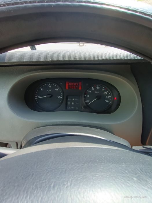 Vând Renault Master