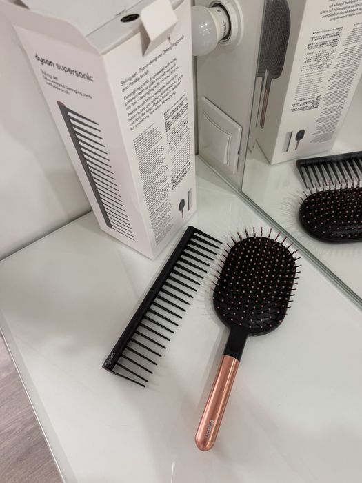 Новая расчёска Dyson