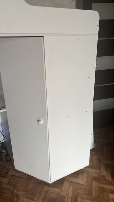 кровать со столом