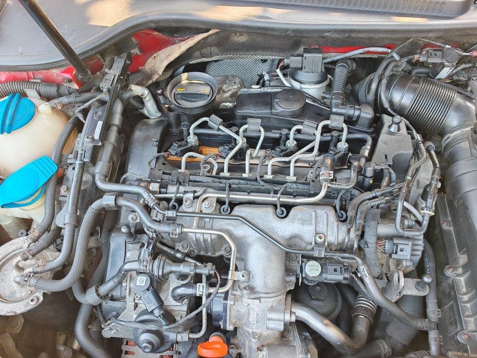 VOLKSWAGEN Golf 2010 — imagine 4