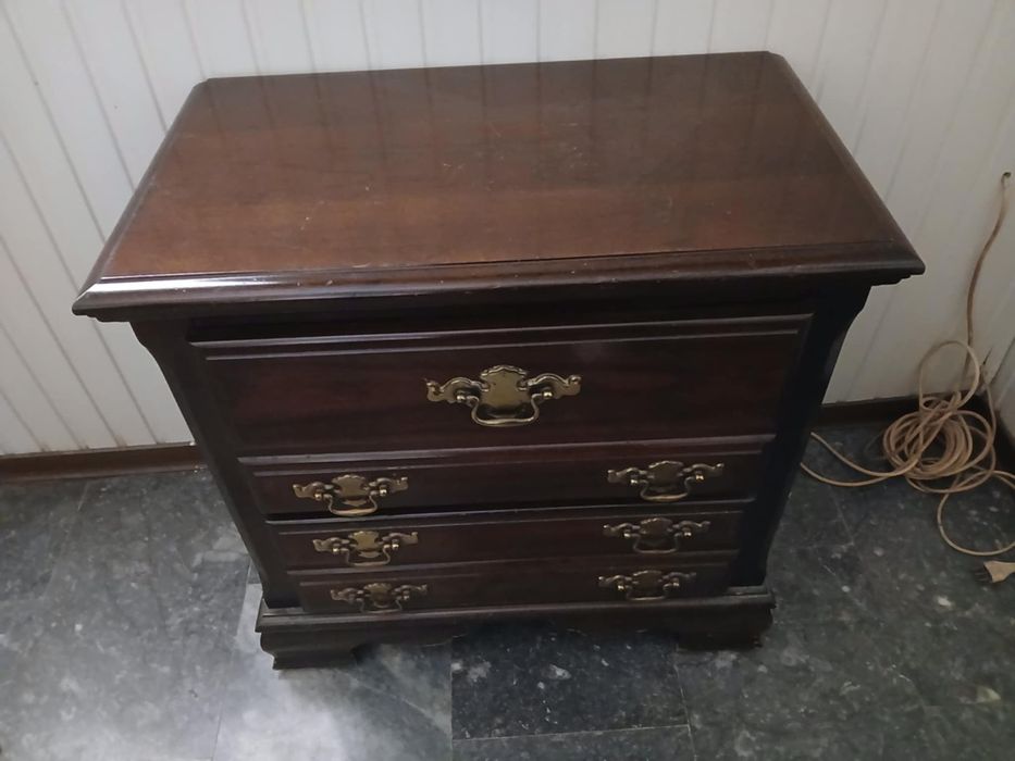 Американски скрин масив Bassett