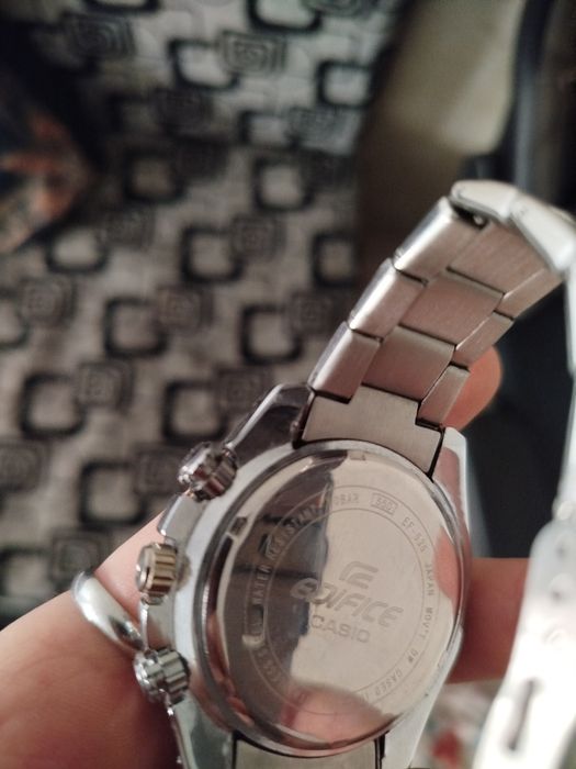 Продаю часы  в отличном состоянии