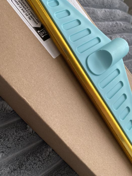 Gilamlarni chang va sochlardan tozalagich