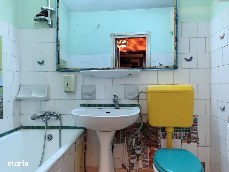 Vanzare 3 camere   Zona Giurgului  Strada Spinis Decomandat