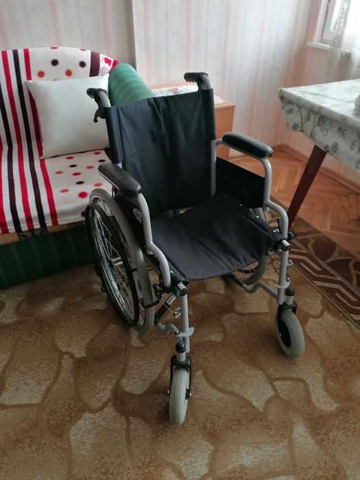 Подарявам инвалидна количка
