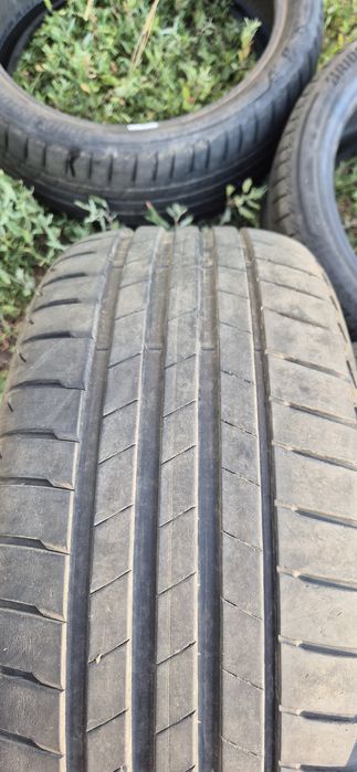 Летние шины Bridgestone 255/35/R19